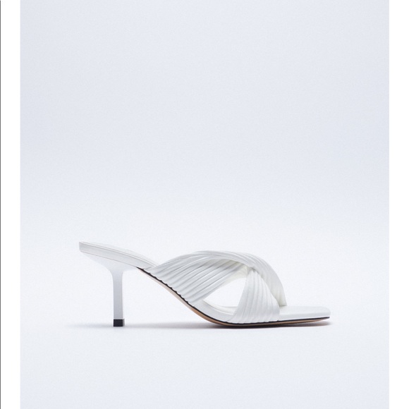 Zara pleated strap heeled sandals - Picture 4 of 9